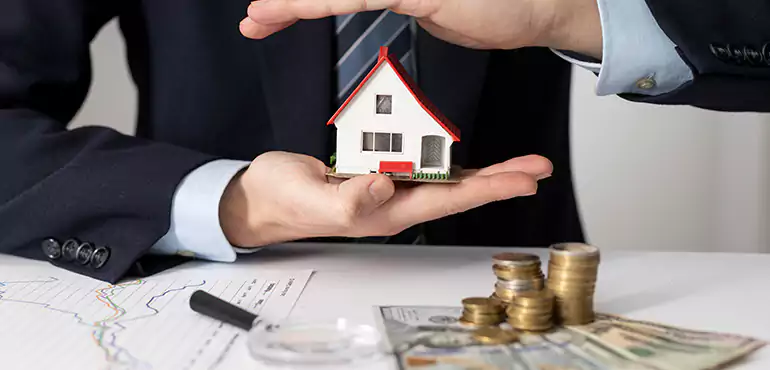 Who Do We Buy Houses From in Manhattan, NY?